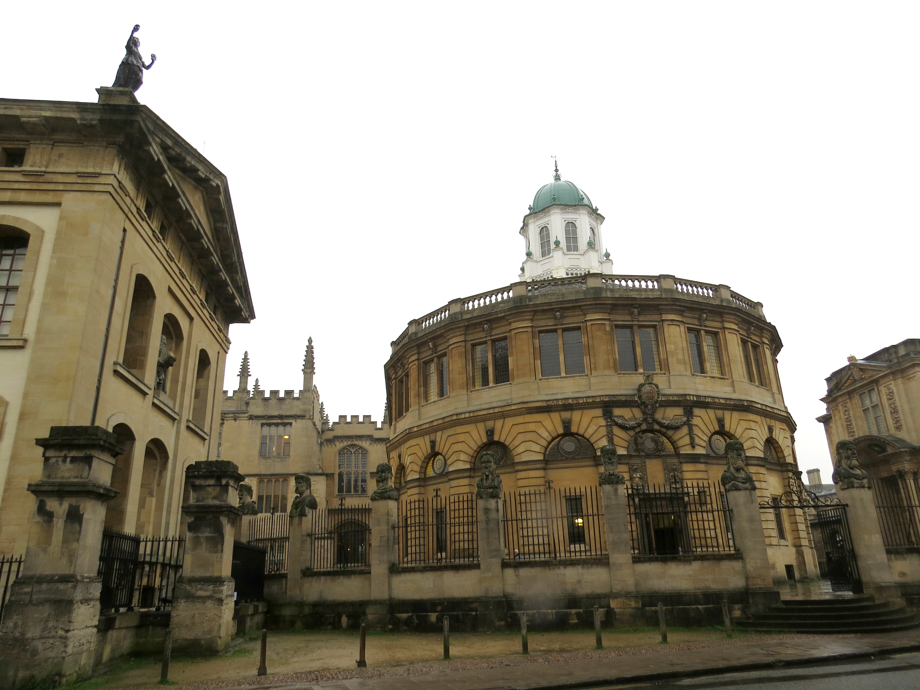 Which Should I Visit: Oxford or Cambridge?